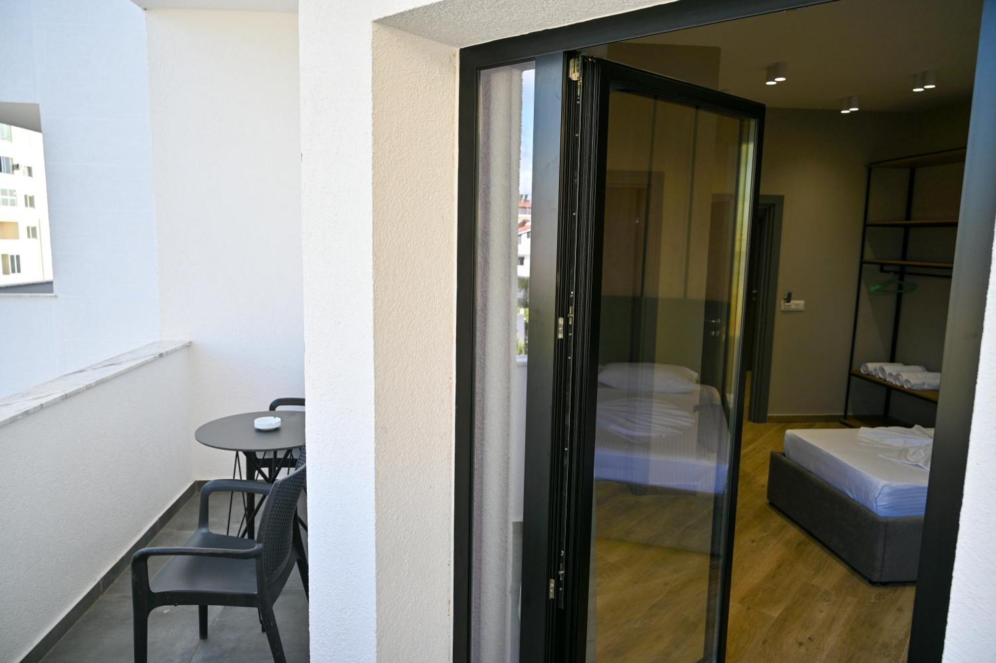 Monduro Hotel Durres Ruang foto