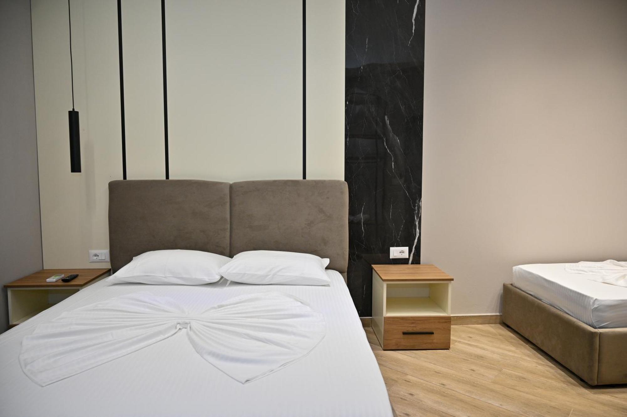 Monduro Hotel Durres Ruang foto