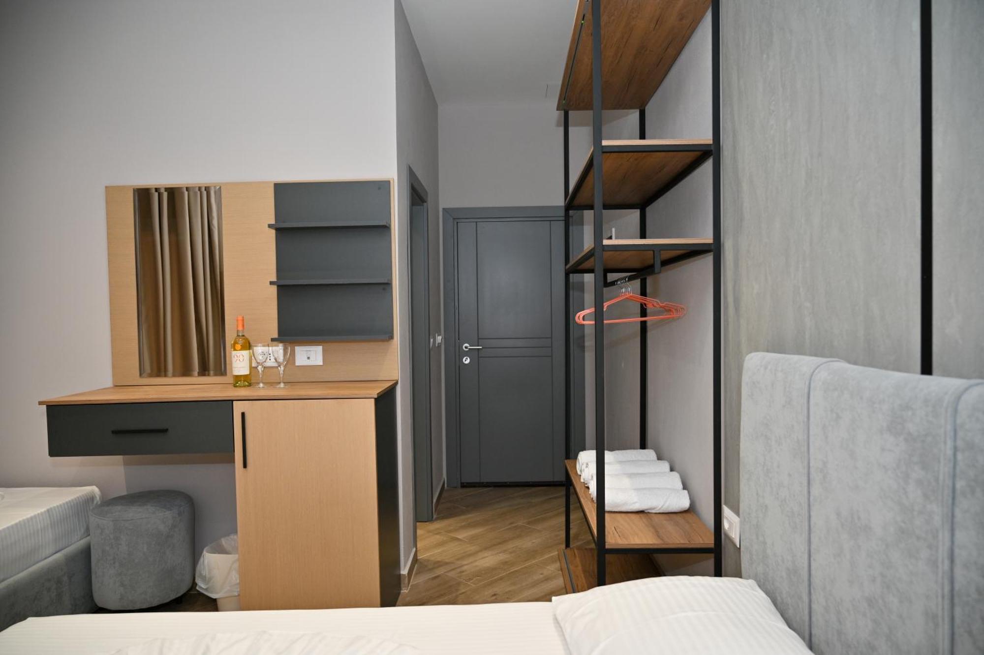 Monduro Hotel Durres Ruang foto