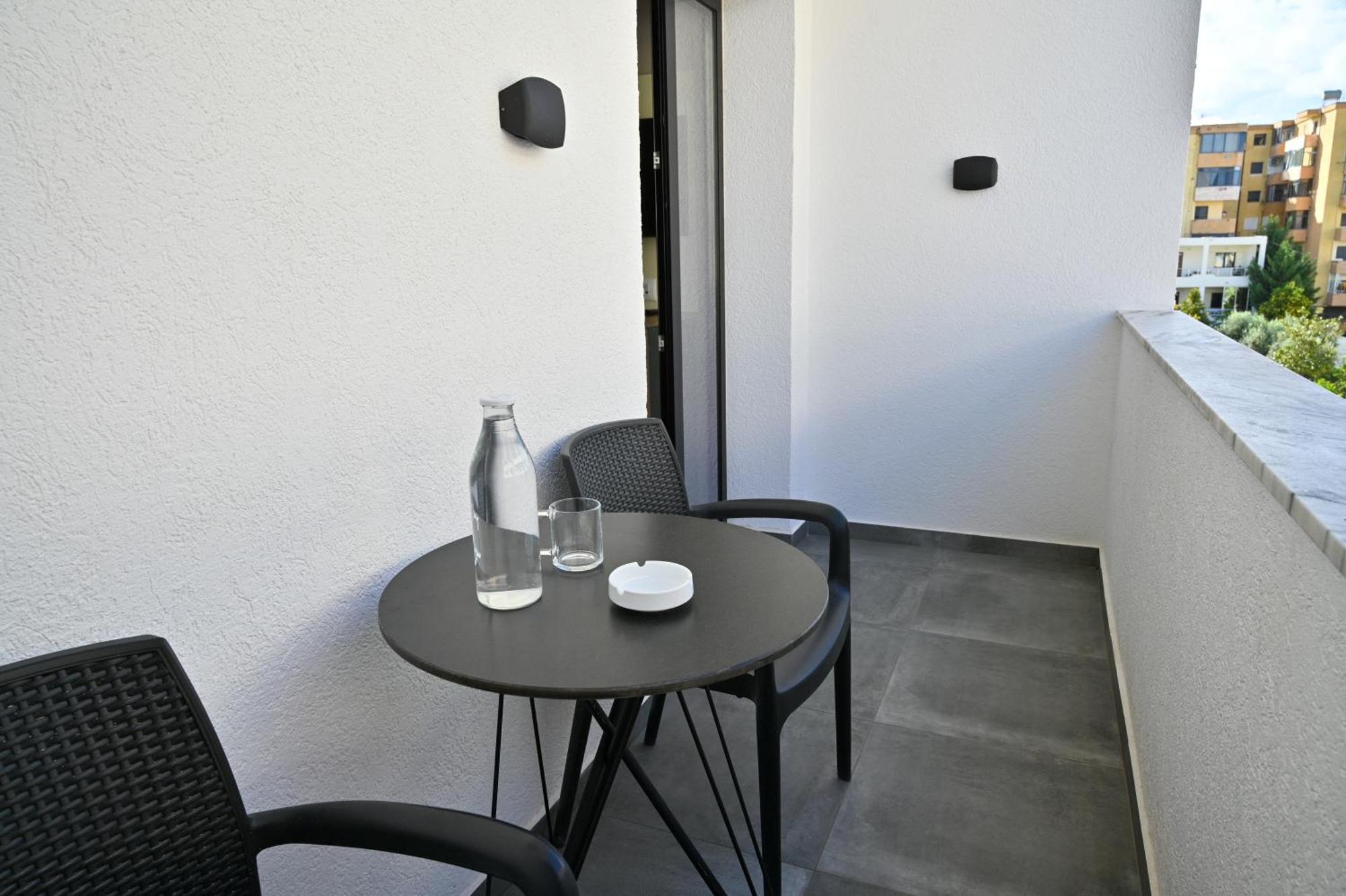 Monduro Hotel Durres Ruang foto