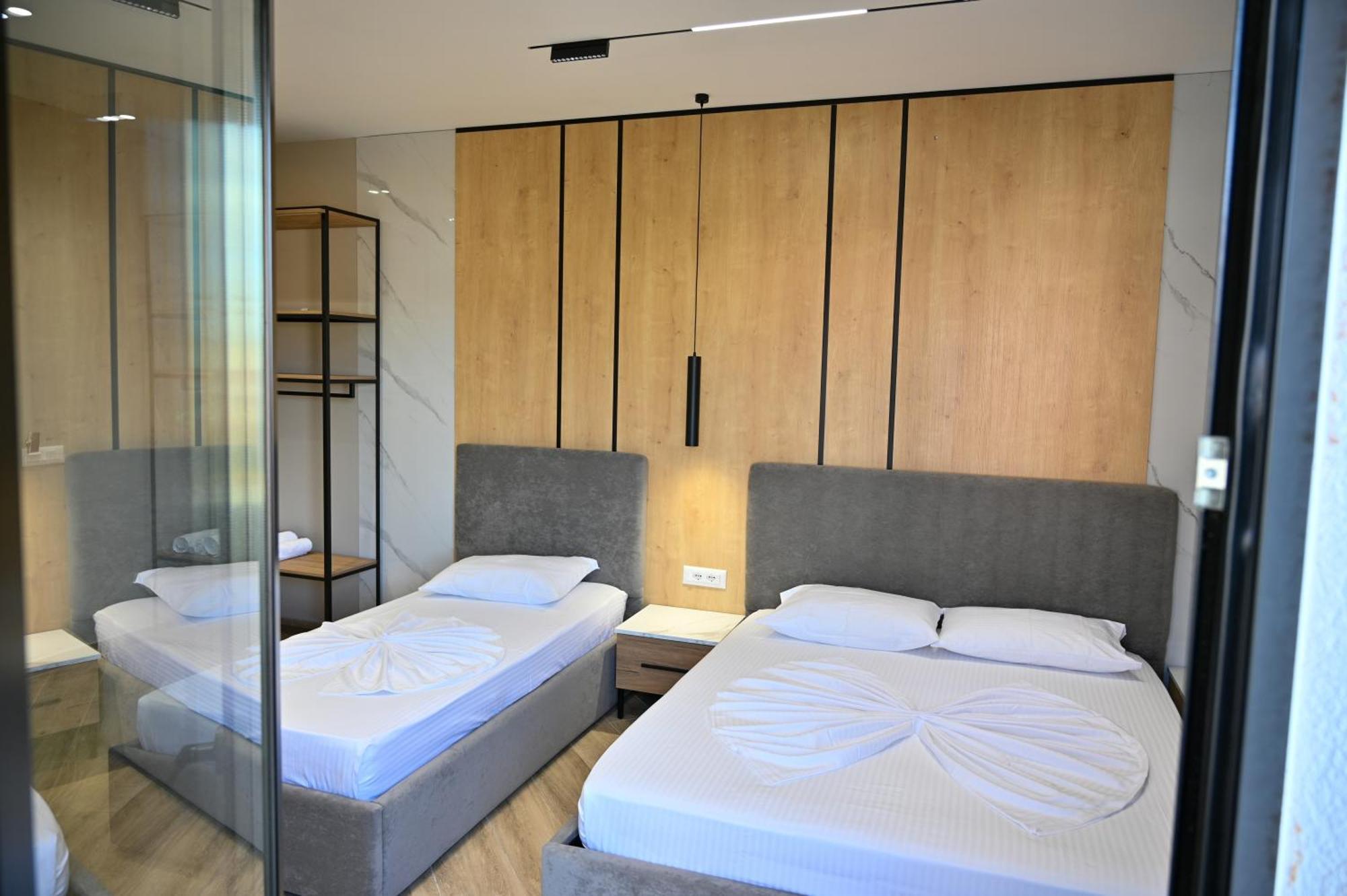Monduro Hotel Durres Bagian luar foto